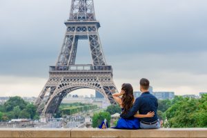 Фотосессия в Париже Эйфелева башня lovestory